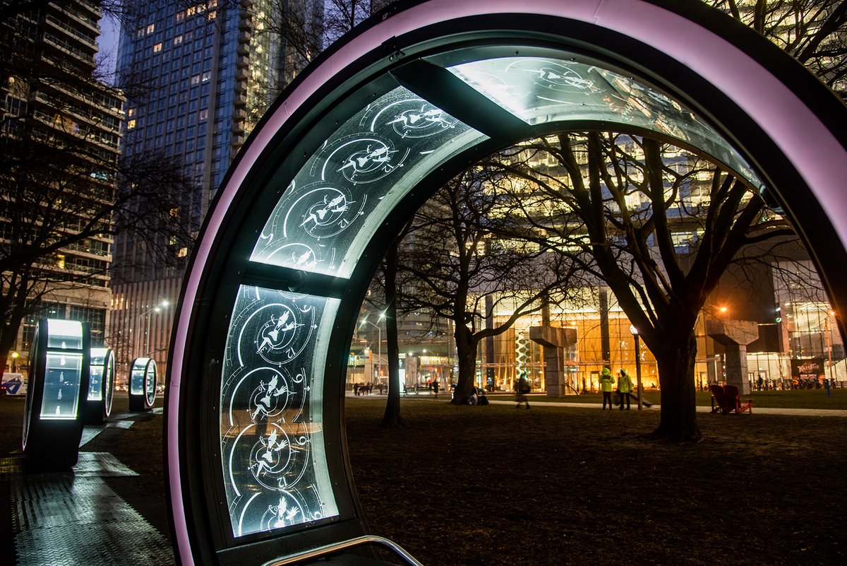 joe_cressy's tweet photo. On now! #loopTO, an interactive installation at York Street & Queens Quay West, brought to you by @WaterfrontBIA. https://t.co/NFhSR8PwMQ