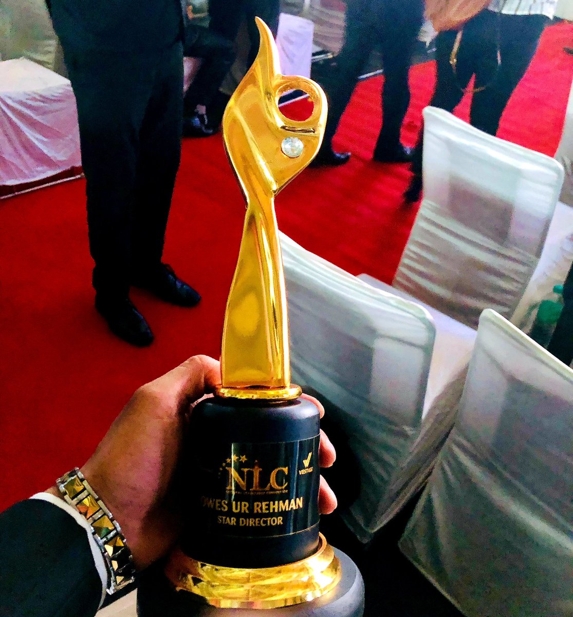 owes_ur_rehman's tweet photo. When I Finally Held The Trophy, It Was just How I Imagined It Would Be...✌
Thank You So Much My Mentor "Pawan Malik Sir"🙏
#instagram #igers #insta #entrepreneurship #businessman #lifestyle #achievement #trophy #peace #calm #Go_Self_Made #start_young #retire_young https://t.co/roDiABEXP8