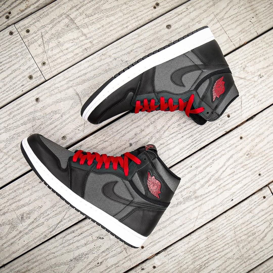 foot locker jordan retro 1 high og