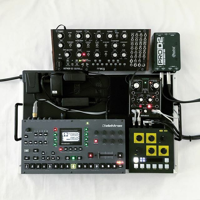 sugawarakazuki's tweet photo. Refresh Resort Live Equipments

昨日のライブ機材メモ。

#elektron #octatrack mk2
#otomachines BAM
#rolandscooper
#moog #mother32
#radial #prodi2

 #musiclive  #musicproducer #composer #studioporn #musicstudio #myroom #musicproducer #privatestudio https://t.co/tt5MntYsqq https://t.co/UpyxQfE3vG