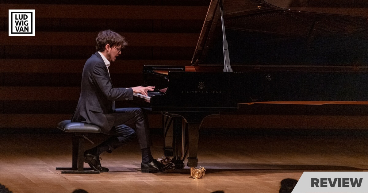 Lucas Debargue thrilled the sold-out audience at Koerner Hall with his unique interpretive gifts - read our review ow.ly/prrK50xYSFL #classicalmusic <a href="/ShowOneProd/">Show One Productions</a> #piano #Torontomusic