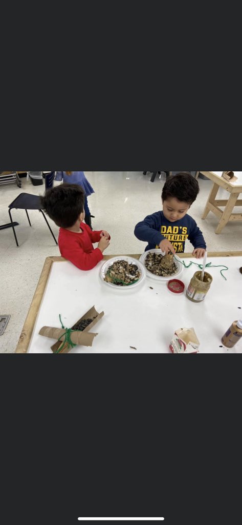 MASTFINSUP's tweet photo. Mrs. Stancil’s class enjoyed making bird feeders in the shark tank. They had to create a plan, draw a prototype, and then make it! @MASTFINSUP #yeahthatstemschool #finsup https://t.co/oJJdPnvrHZ