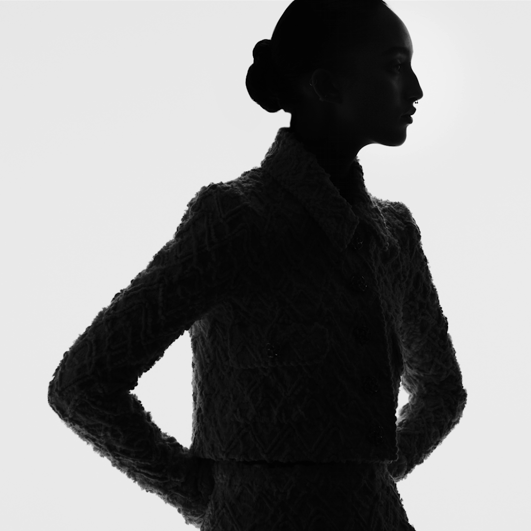 A preview of Virginie Viard’s CHANEL Spring-Summer 2020 Haute Couture silhouettes. Captured by Karim Sadli.
#CHANELHauteCouture
More to come tomorrow.