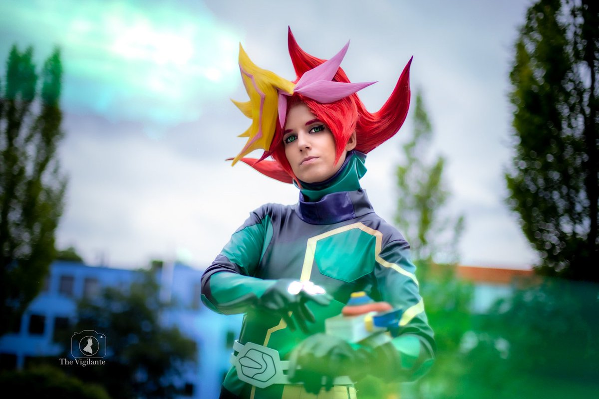 StardustLegacy_'s tweet photo. "Challenge accepted!"
Photo & Edit:
@ thevigilantephotography (Instagram) 🤩🙏
#playmaker #yugioh #ygo #vrains #yugiohvrains #遊戯王 #遊戯王VRAINS #cosplay #yugiohcosplay #vrainscosplay #playmakercosplay #comicconmünchen19 #comicconmunich #germancomiccon https://t.co/wEhOh2VZ45