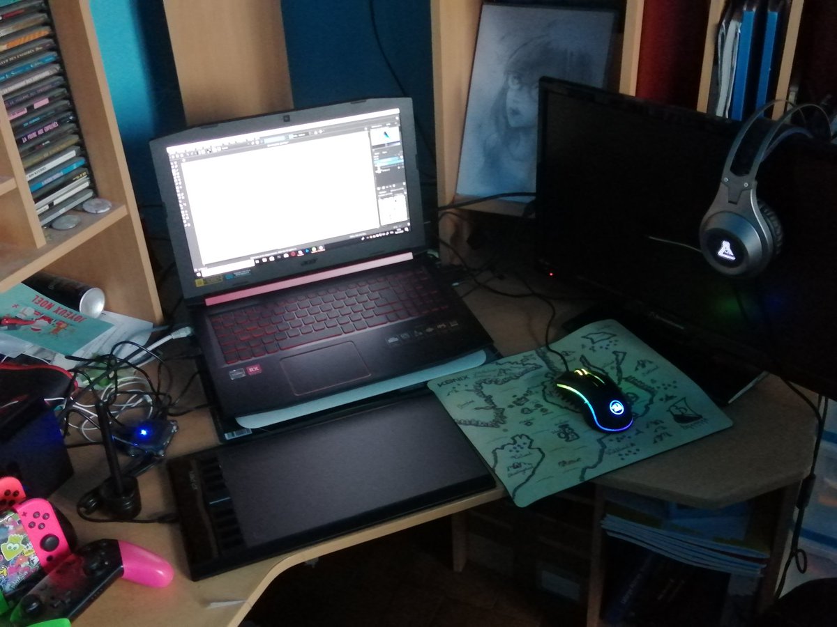 Naxalibaba's tweet photo. @fnatic_TonyFPS @msifrance Voilà mon petit setup ^^ en espérant gagner le #MSILEVELUP https://t.co/SplRsZ2b6k