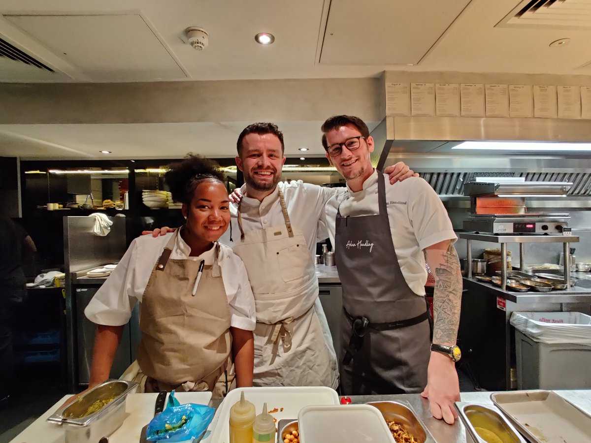AHRestaurants's tweet photo. Amazing night in @FrogHoxton yesterday for our #MasterChef collaboration dinner! Thanks @Minklez & @Svenhansonbritt for being part of the Frog family for a few days :) looking forward to come to try your incredible food!
#collaborationdinner #froghoxton https://t.co/iyXY9eCPOP