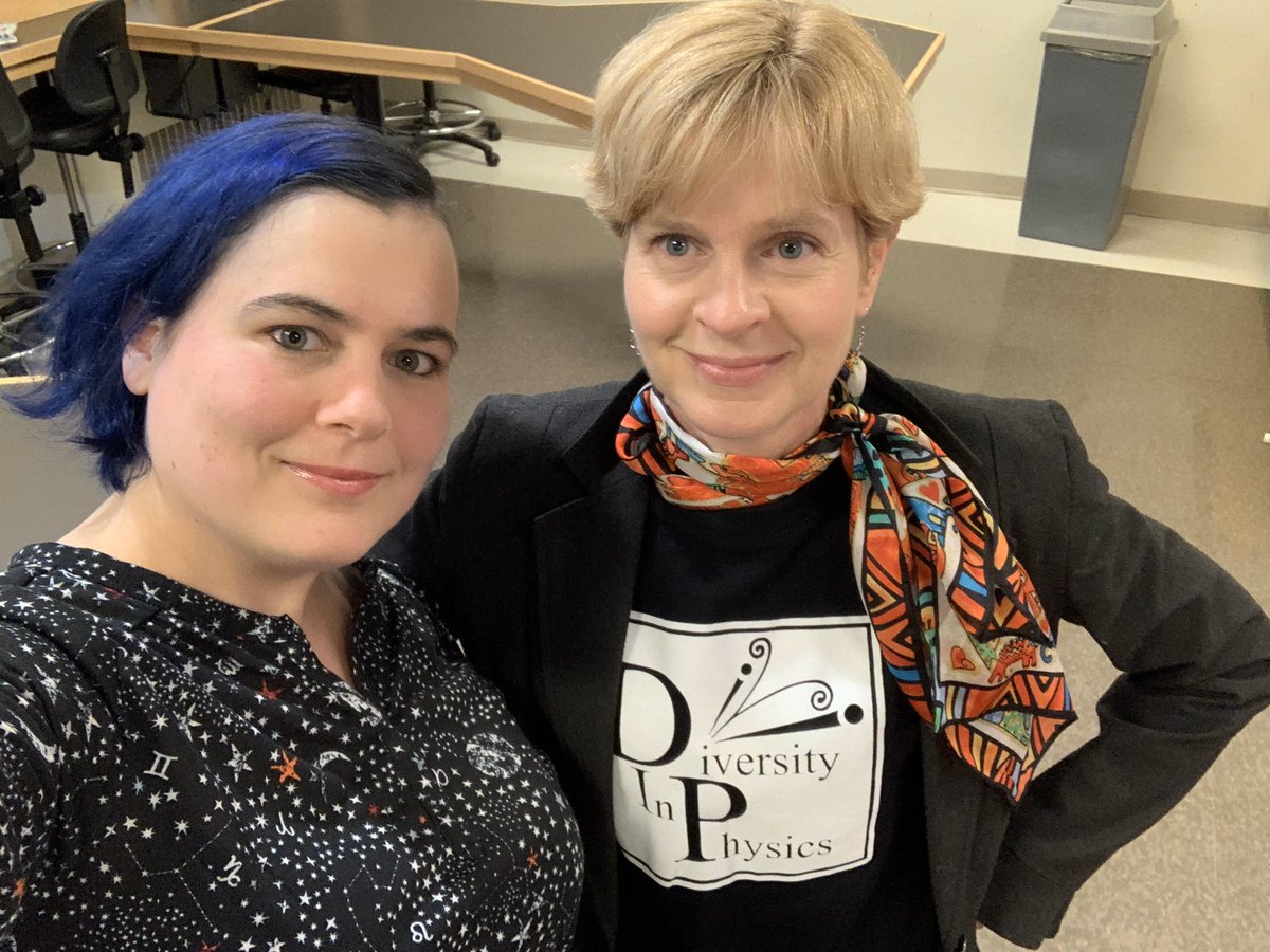 ParticleFairy's tweet photo. We’re here at the Canadian Conference for Undergraduate Women in Physics at @UofT come by and ask us anything #WomenInSTEM https://t.co/X4kUoKjTFQ