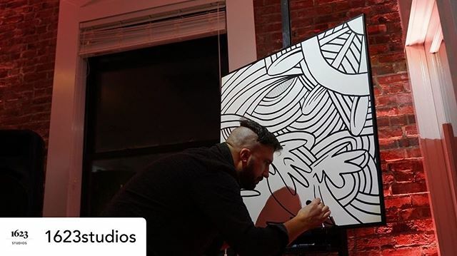 Posted <a href="/withregram/">Repost app</a> • <a href="/1623studios/">1623 Studios</a> <a href="/grimdrops/">GRIMDROPS</a> created this performance piece during the Cape Ann Chamber's ribbon cutting ceremony for 1623 Studios 🎨
.
.
.
#liveart #livedrawing #livepainting #blackandwhitedrawing #abstractart #grimdrops ift.tt/2NF860A