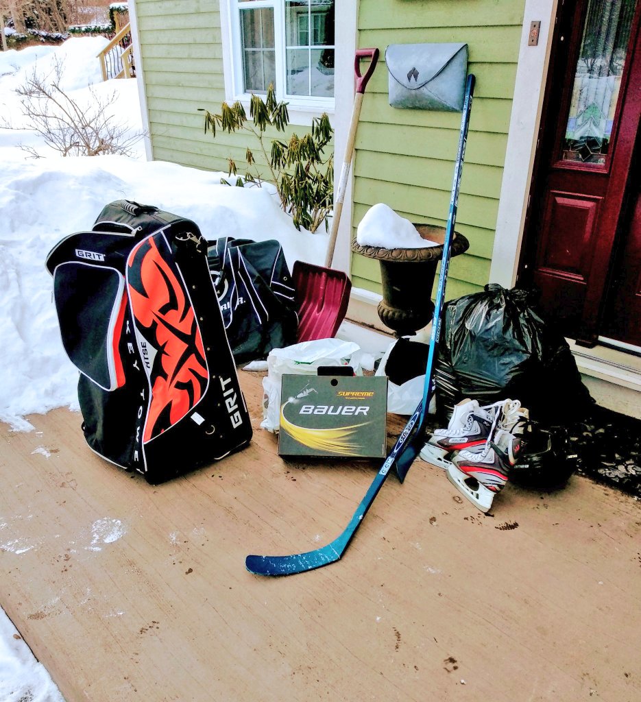 The next day, there was more, and then even more: Sticks, skates, even hockey bags.Yup, random Canadians were sending their own equipment to a Syrian refugee kid they'd never met!