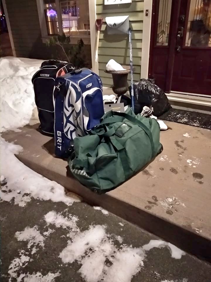 The next day, there was more, and then even more: Sticks, skates, even hockey bags.Yup, random Canadians were sending their own equipment to a Syrian refugee kid they'd never met!