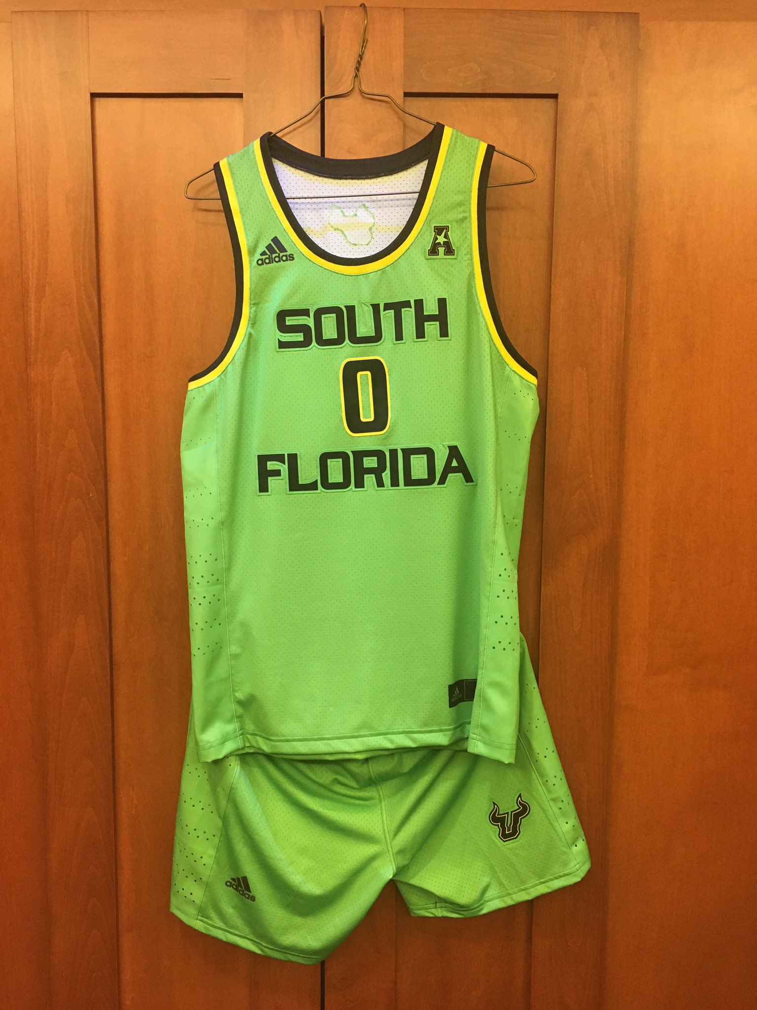 USF Bulls Unveil Slime Green Alternate Uniforms – SportsLogos.Net News