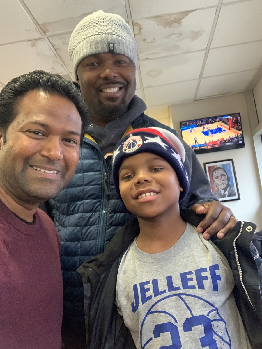 KishanForDC's tweet photo. CUTTIN-UP! Spent a rainy afternoon with old&new friends at longtime #Ward2dc community barbers @CuttinUpDC Juan, Sean, Dario, and fellow ANC Ian Simon! I’ve helped partner with @DCHealthLink & barbershops to enroll residents citywide in health coverage! #barbershop #dcision20 https://t.co/DD5WWwjyZ4