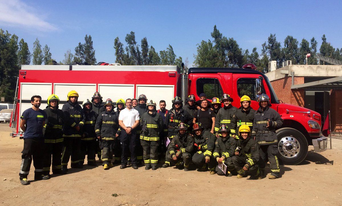 Escuela de Bomberos de Santiago tweet media