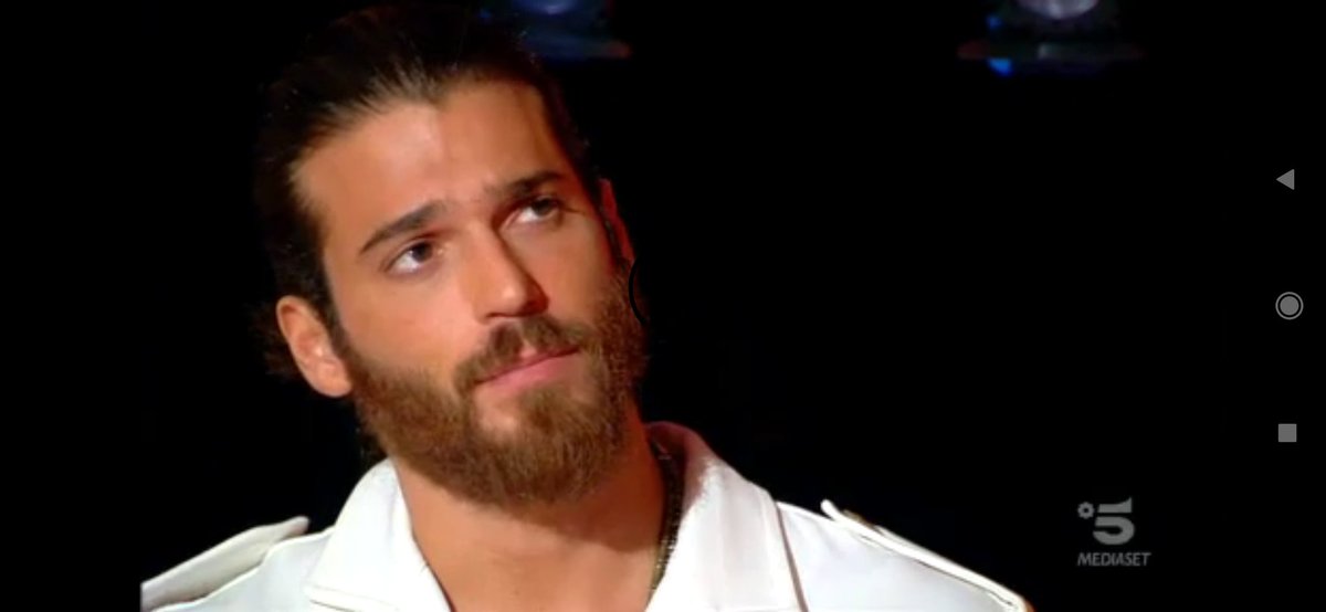 Carita de empatía total !! 

#CePostaPerTeCanYaman