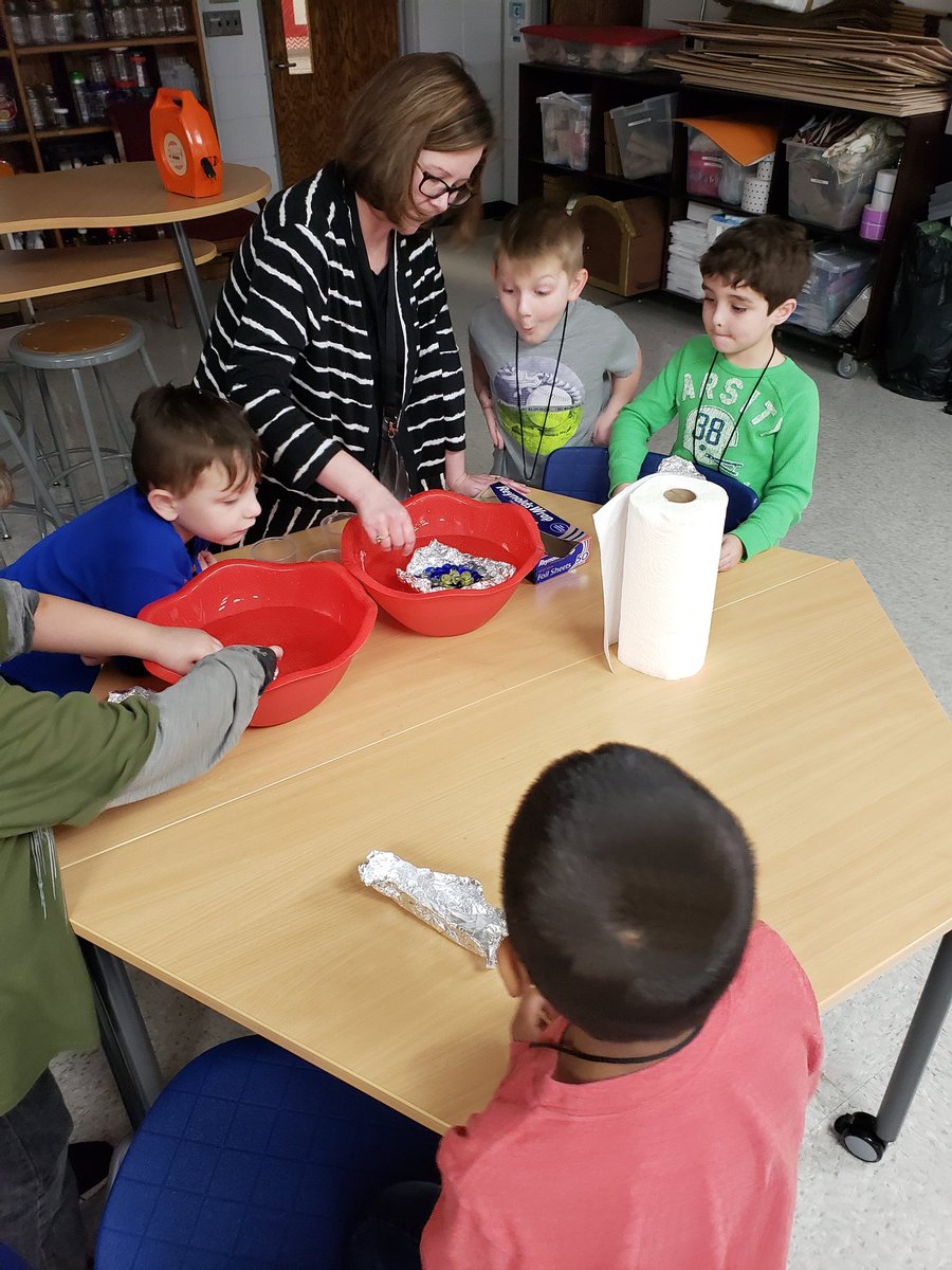BridgettFox17's tweet photo. Fun NCCBA stem activity with Mrs. Albertino. My students loved seeing how many marbles their boat could hold before sinking! #ALLIN #NoBeariers @claremont_elem https://t.co/hbw9QZjYqN
