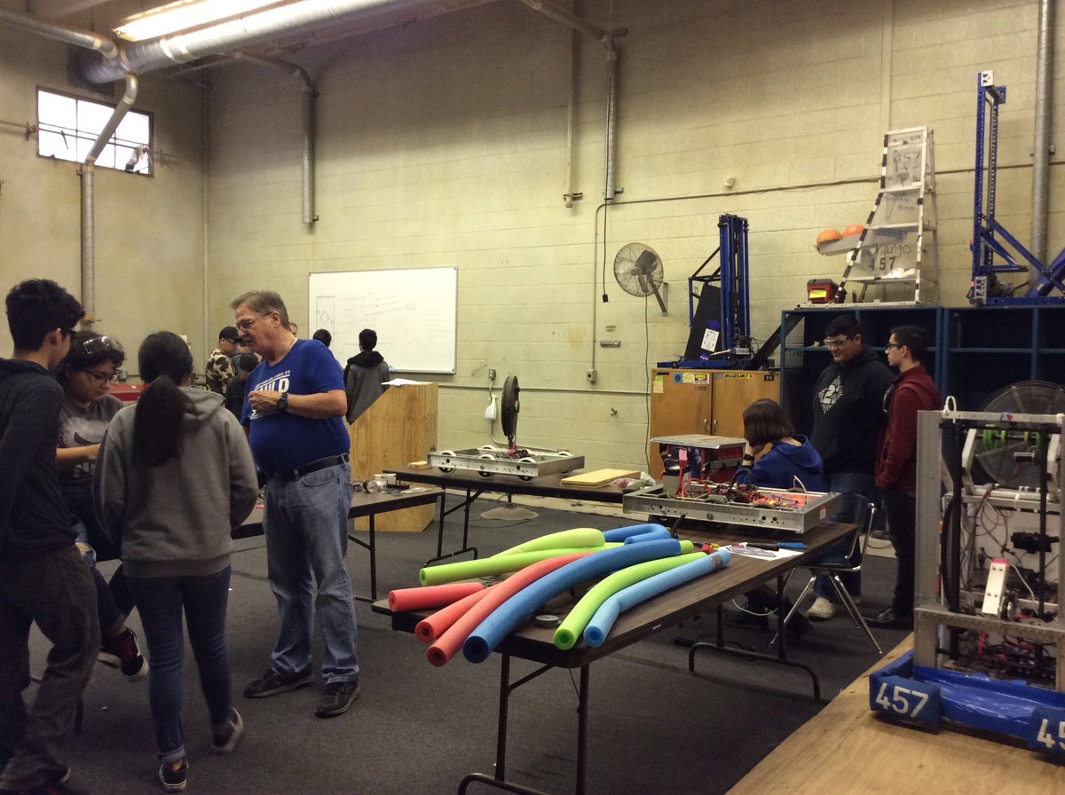 Good Moring Everyone, The Grease Monkeys 🐒 are up early today and working hard! 🤖⚙️🔧 #frcteam457 #firstroboticscompetition