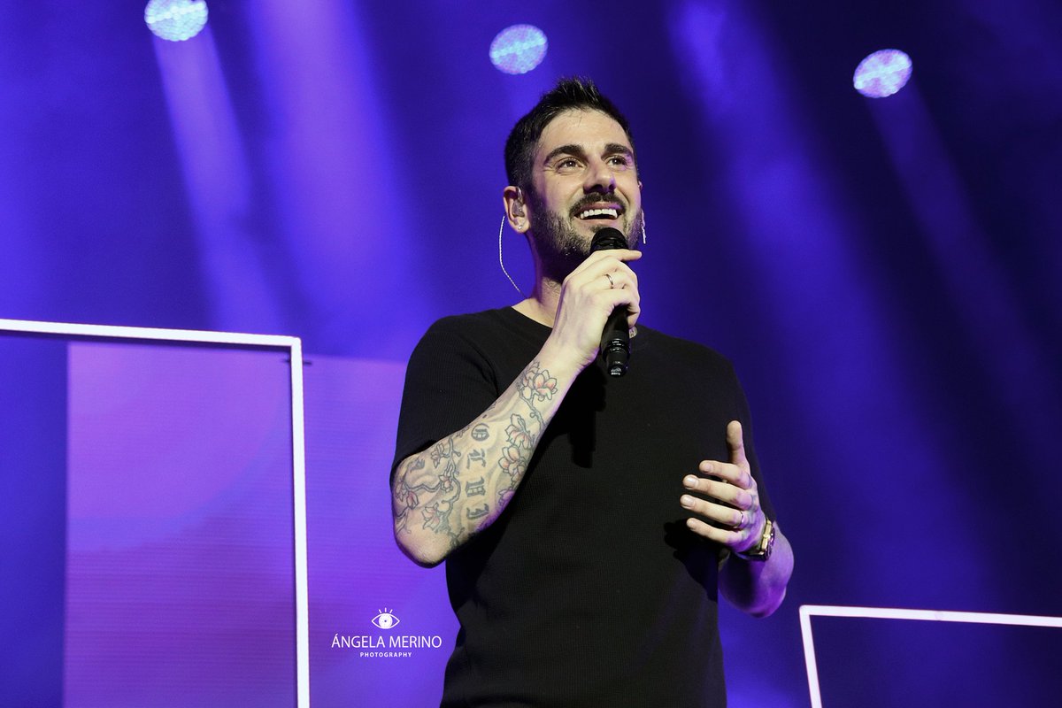 wnotmagazine's tweet photo. 📸 Imágenes del concierto de @MelendiOficial anoche en el WiZink Center, por @Angelamerino_ #MiCuboDeRubik
📎👉 Galería completa: https://t.co/YyXfJZC1mW https://t.co/dQCyPY9oDv