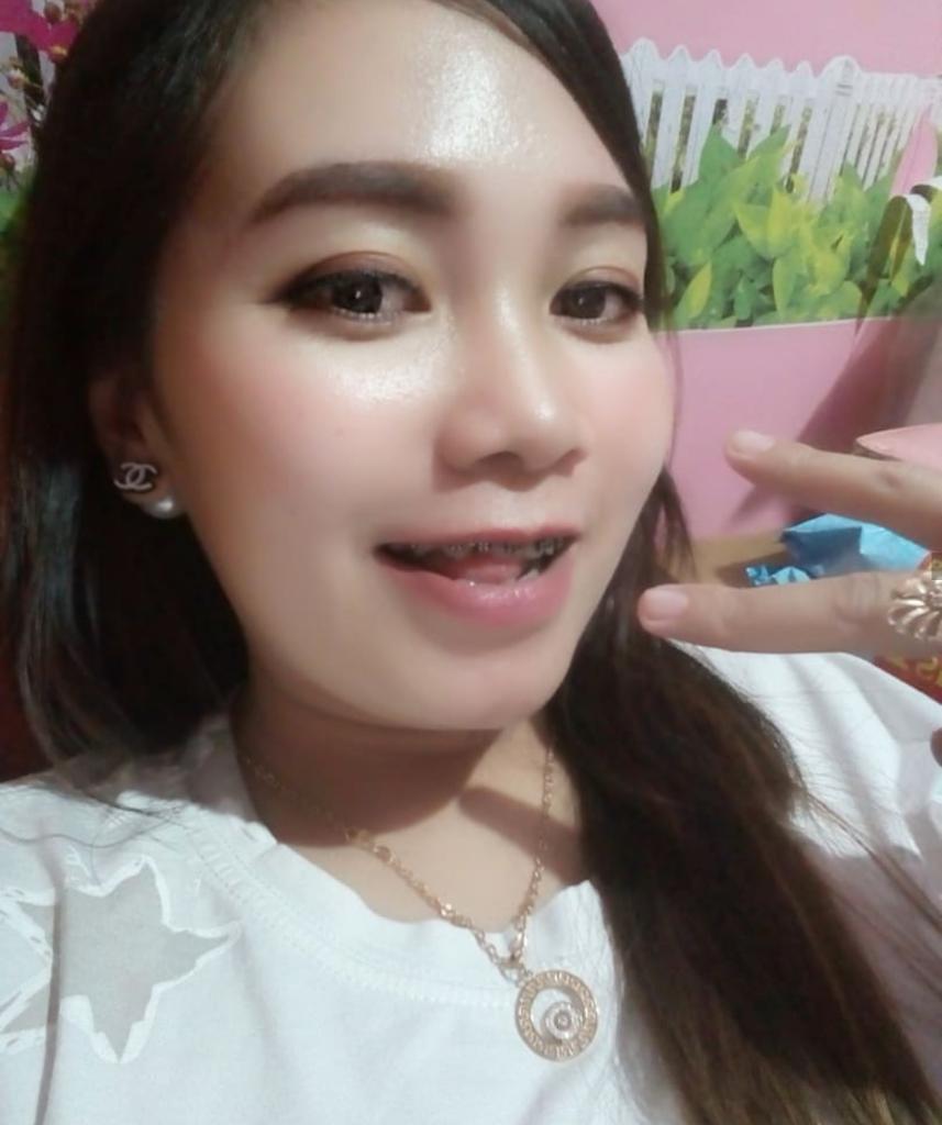 XMexto's tweet photo. #RealAngel aku udah transfer pulsa 500.000 say https://t.co/M2pwd4SyJi