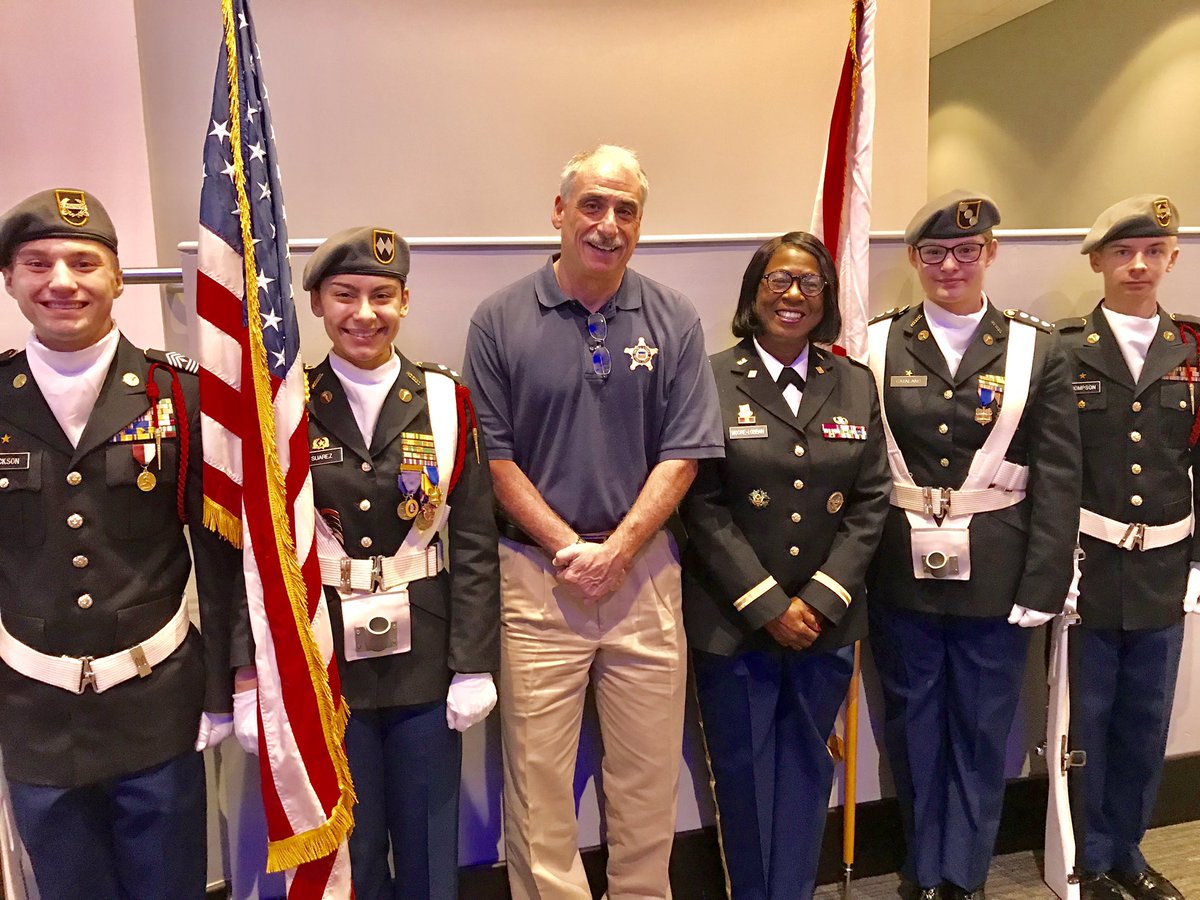 alvesta_lobban's tweet photo. #DHSJROTCStrikeForce Round Two #MLK celebration #TheCenterAtDeltona #DHSJROTCAlwaysLeaningForward #ServingOurCommunity #InFrontOfThemAll #ProudToBeAWolf #ArmyStrong @DHSHappenings @JROTCDeltona @RubenColonVCS @SheriffChitwood https://t.co/0hsBctXWHV