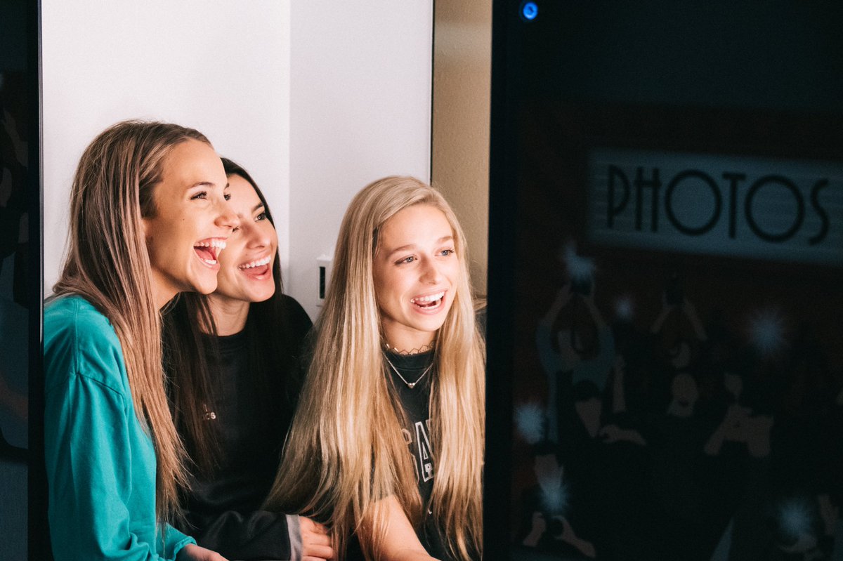 The FM Students tweet media