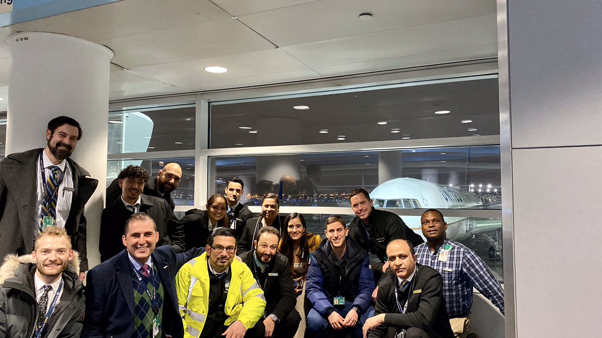 CoryMathewB's tweet photo. When the going gets tough, the tough gets going, especially when it comes to taking care of our customers. All departments at ORD came together at Terminal 5 to get the flight to LHR out within our time constraints! #UAIFSbaseORD #beingunited #irrops #WorkingTogether @weareunited https://t.co/RKfvUPBprJ