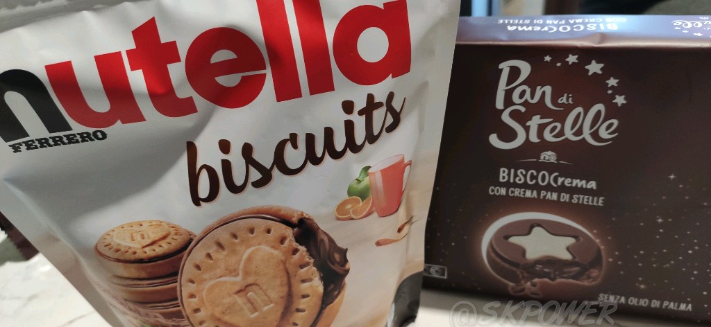SKPOWER_IT's tweet photo. 🚨 nutellabiscuits Vs pandistelle 🚨 
   Quale preferite?  La sfida...  🍪😋
#nutellabiscuits #pandistelle
 #Ferrero #BiscoCrema https://t.co/pVphPWfUtR