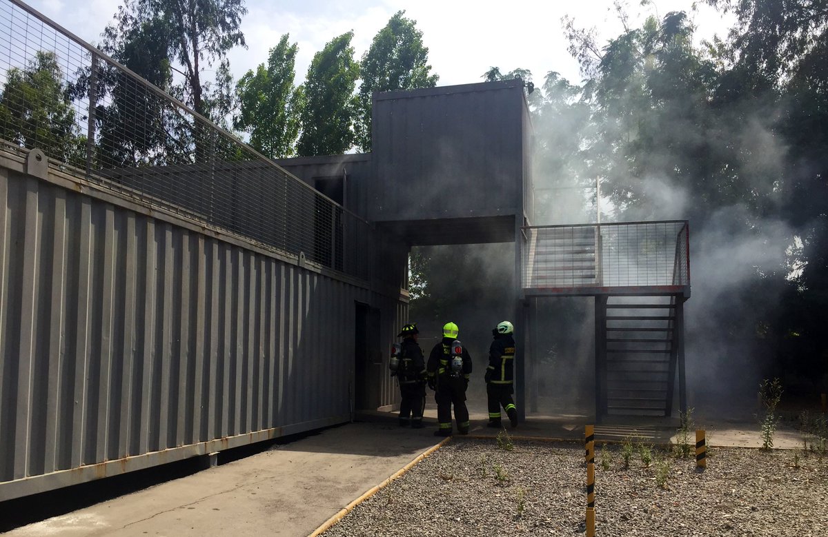 Escuela de Bomberos de Santiago tweet media