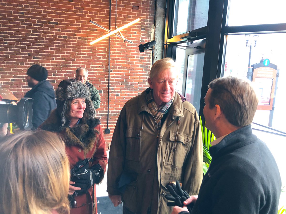 Jay1043's tweet photo. .@RVLSTK coffee shop - the center of the New Hampshire political universe and where candidates collide!

Senator Michael Bennett and Governor Bill Weld catch up on the trail before the Women’s March at the State House.

#nhpolitics #Bennett2020 #Weld2020 #WomensMarch https://t.co/dUnfidlCCx