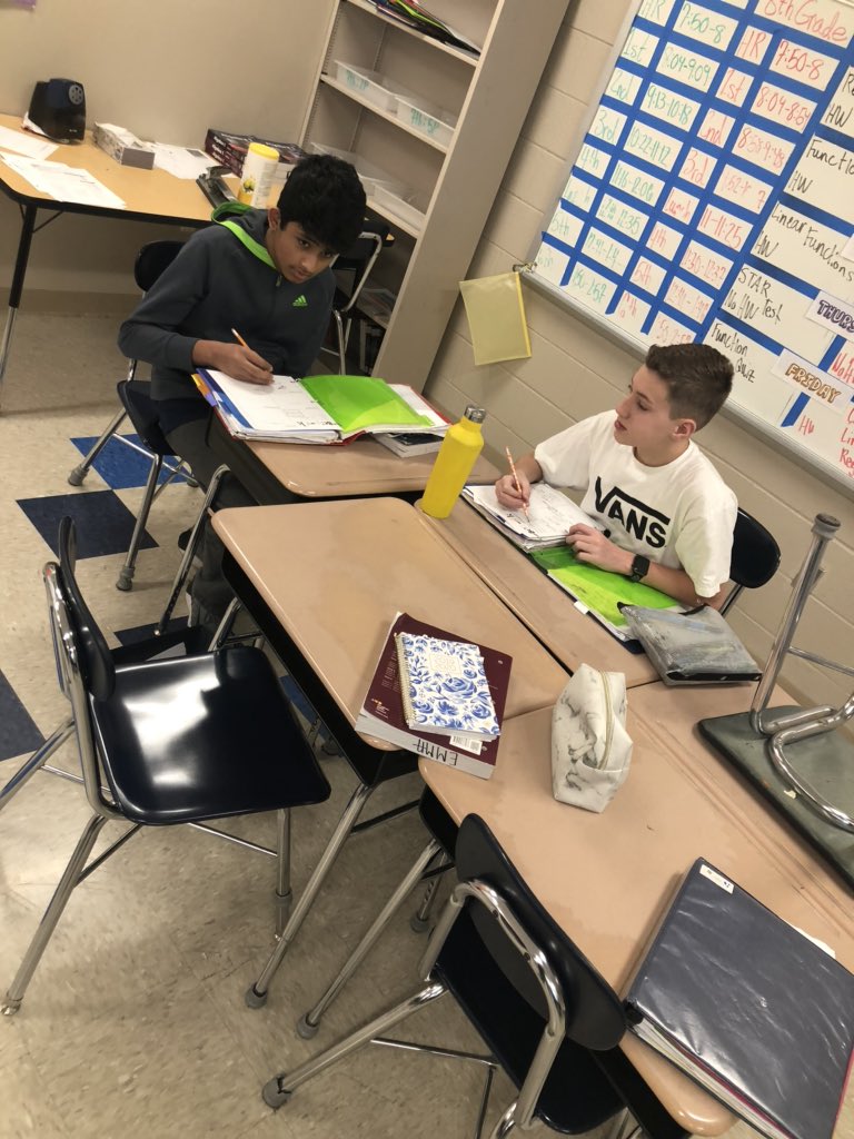 wcsSMSamym1's tweet photo. 🌅 Mr. Cole’s math class working on some bellwork as class began. 
🔸🔷@wcsSMS 🔷🔸 @WCSedu https://t.co/lY8yFn3Tdq