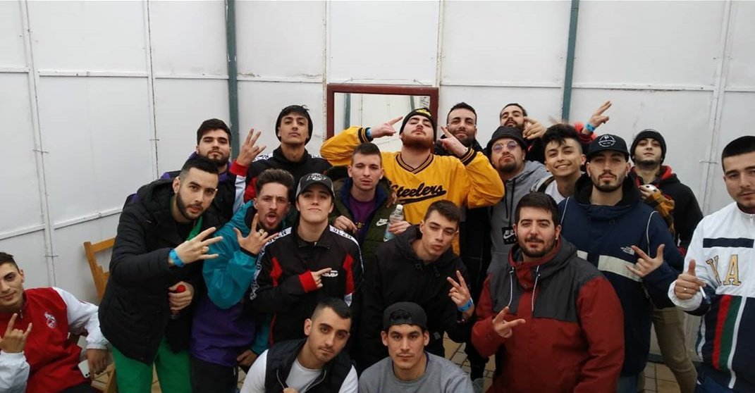 GoldBattle_'s tweet photo. ESTO EMPIEZA YAAAA!!! ¿Cuál es vuestro podio de hoy? Esta es la cantidad de puntos para @FMSEspOficial que se llevan los 3 primeros de la Nacional. 
🥇 20.000 
🥈 15.000
🥉 12.000 

DEJAD VUESTRO PRONÓSTICO AQUÍ ABAJO CON EL #GOLDBATTLENACIONAL20
#HHS20 https://t.co/NgA9E3OaNd