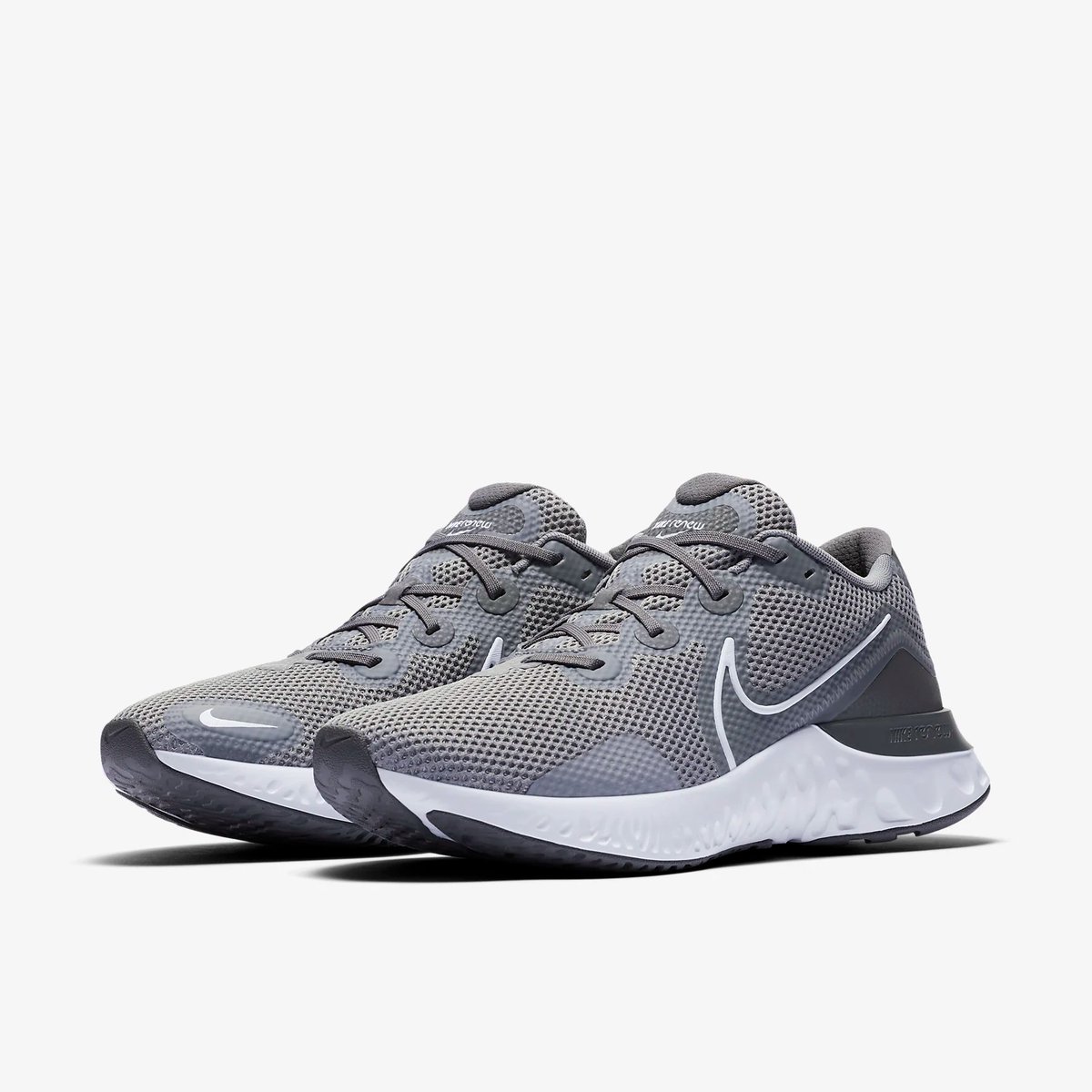 KicksDealsCA's tweet photo. If you're after a comfy pair of kicks that won't break the bank, don't sleep on five simple colourways of the new Nike Renew Run that can now be had from Nike CA for only $115! https://t.co/bEKzC9vCzO https://t.co/emcdWq4rIh