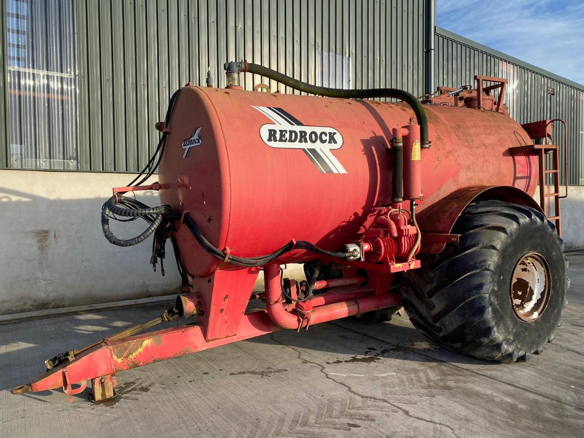 drumlishfarm's tweet photo. DFM have for sale this used Redrock Machinery 2,500 Gallon Round Drive Tanker! It's in perfect working order and raring to go again for slurry season! 🚜💩

Look >> https://t.co/eYT2R7flFo
Call >> NI: 028 8289 8891 IRL: 048 8289 8891

#redrockmachinery #farmingni #slurrytanker https://t.co/PUtXQ3CIhv