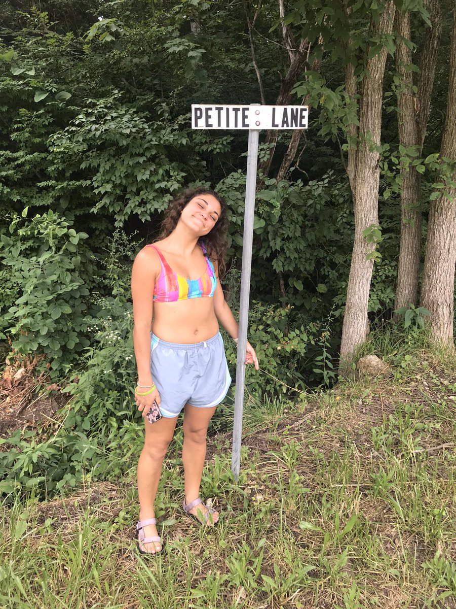 m_snydss's tweet photo. Happy birthday @kafrynlynn13 Hope you have the bestest day 🤩💥 forever thankful for my adventure buddy! :)) can’t wait to visit you in NASH and dance to every song copperhead road style 🕺🏻 https://t.co/03tIgJXO76