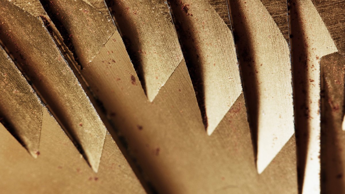 New blog post published - How can I tell when it’s time to change my grinder burrs? To read the blog post, follow this link: baristahustle.com/blog/changing-…