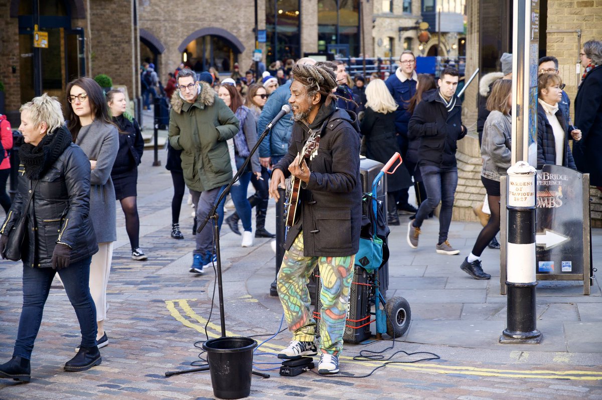 [THREAD]  #PictureOfTheDay 18th January 2020: Busking  #photooftheday