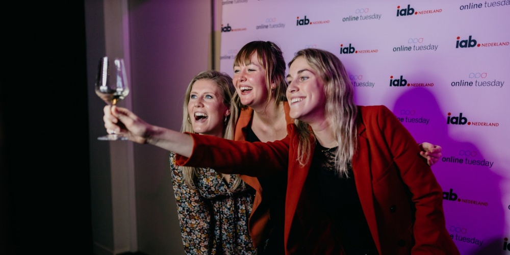 HSutterland's tweet photo. Online marketing in 2020: de trends volgens IAB en Online Tuesday https://t.co/NuDCejU4x2 https://t.co/y8O6uoSlO7