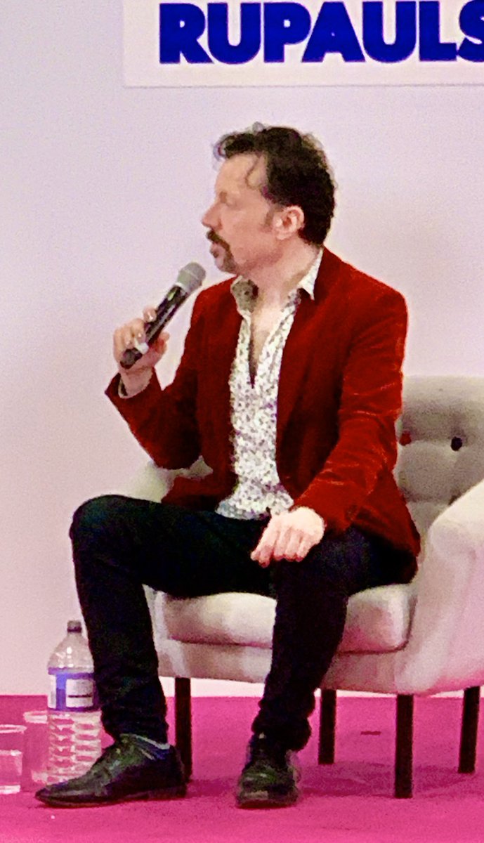 AndrewHandya100's tweet photo. Loved seeing @CraigAndFriends @SophieASlut &amp; @CherylHoleQueen at @RuPaulsDragCon today! So positive and uplifting. You go gurls! 🙌🏻😘👄💅🏻👠❤️🏳️‍🌈🇬🇧 #DragCon #DragConUK #DragRaceUK #rupaulsdragrace #rupaul #craigandfriends #whimsicallyvolatile https://t.co/wJJmQ3CTkM