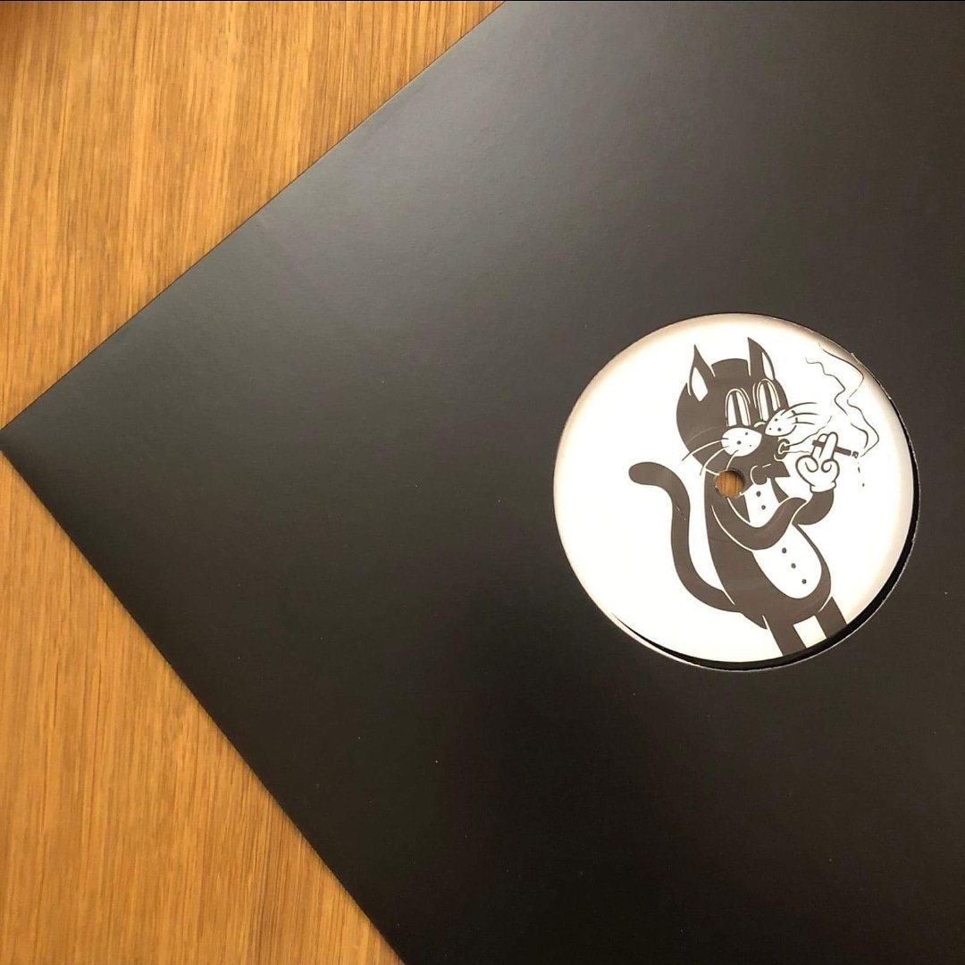 Bitwax_'s tweet photo. VARIOUS ARTISTS – ESUOH WHITE [EW003] 👉🏻 Order Now https://t.co/GzarRr9n3F 👈🏻 #ESUOH #EW003 #housemusic #vinyldj #vinylonlyrelease #vinylunderground #technomusic #vinyljunkie #vinyloftheday #techno #microhouse #instavinyl #bitcoin #berlin #whitelabel #discohouse https://t.co/mhppfvtTG5