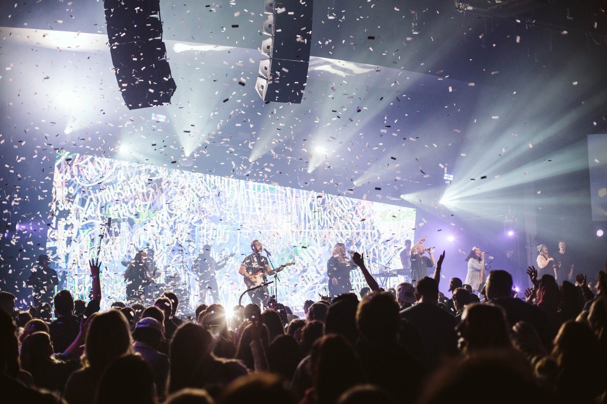 BaysideChurch's tweet photo. God is moving in the lives of thousands of middle school & high school students this weekend and we're here for it!
#ThriveUnleashed https://t.co/ERThkIho3Y