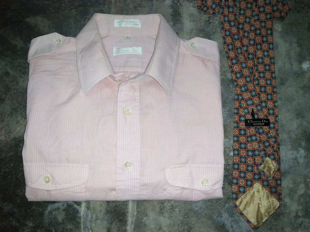 KukuBesi8's tweet photo. Vintage 90s @christiandior shirt &amp; tie men's good condition made in  korea https://t.co/eMN9CCXfQm