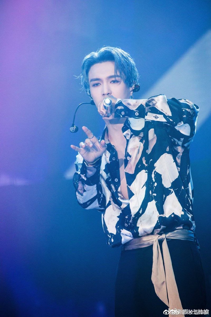 exoloverelf's tweet image. @layzhang I hope you know that not everything you achieved so far is just luck, you have also achieved All with your talent.

Your talent is enough.
Your dedication is enough.
Your love is enough.
You are enough.
You don't have to be better than anyone, you're the best already💜