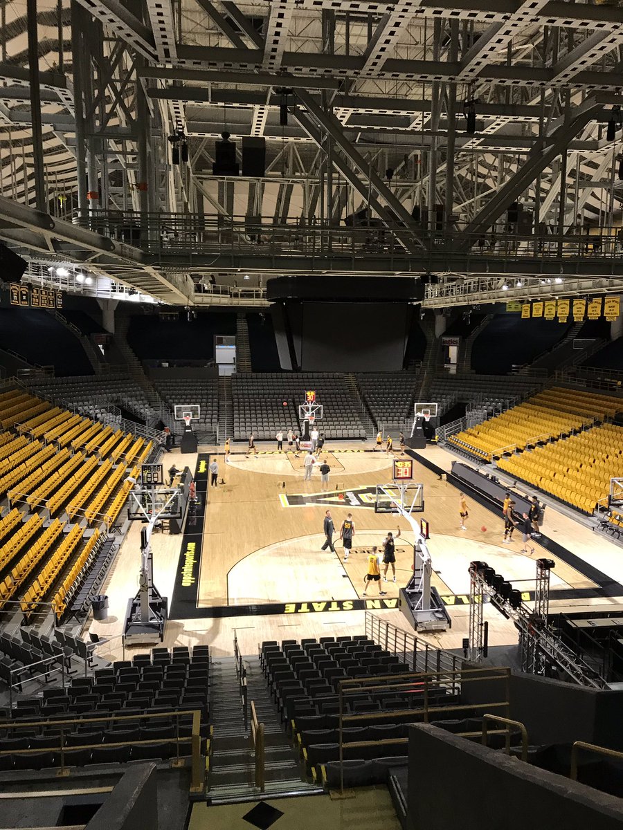 BattleRH8's tweet image. .@AppStateMBB is T-2nd, @LittleRockMBB is T-1st in @SunBelt play. Today at 4:30, those ties are broken. Join us at 4 on @AppSportsNet for the game preview, @jameslewisjr10 and @CoachDKerns 

📻: appstatesports.com/watch/?Live=486

Sync us with your TV:syncmygame.com

#TakeTheStairs