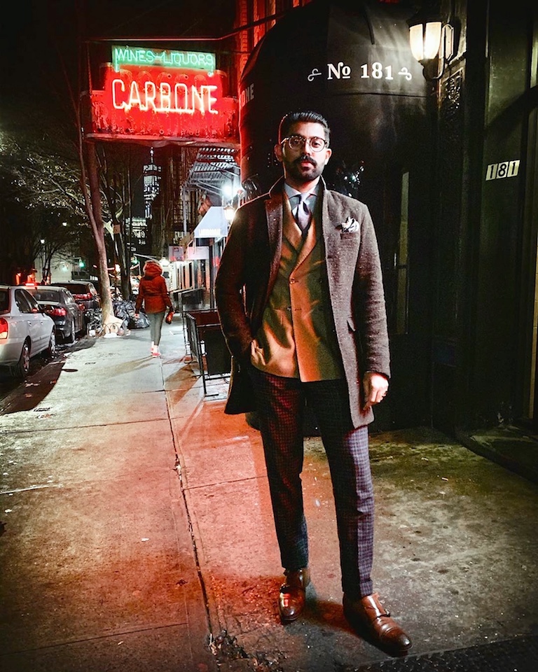 ToBootNewYork's tweet photo. @that_brown_gentleman stepping out in New York City wearing To Boot New York's monkstrap
#tobootnewyork #toboot #madeinitaly #mensshoes #mensfashion #monkstrap #newyork #newyorkcity #carbone https://t.co/kcv6s17GC3