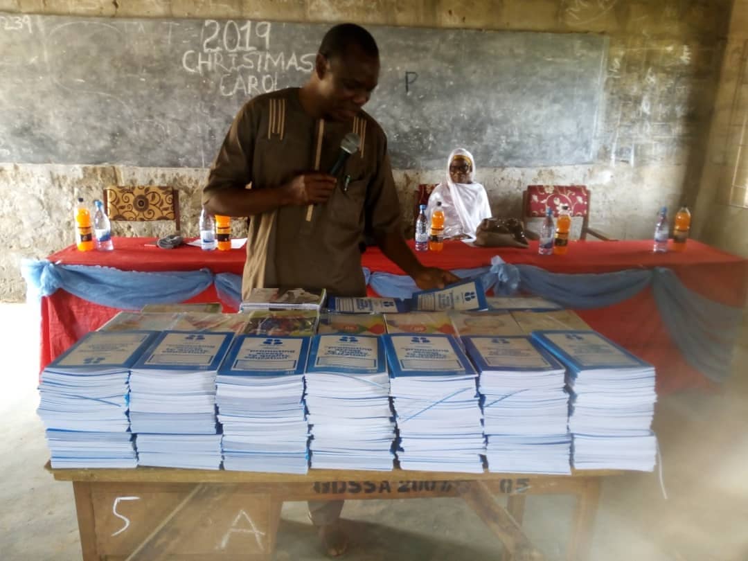 Spabyouthforum's tweet photo. The #ProjectD1 organised by @spabyouthforum which took place on the 18th January 2020 at GDSS Adewole Ilorin in Kwara state, was a huge success!! There is simply no way we could have achieved this without the support of God Almighty, to the following person and bodies, because... https://t.co/kjU6JEPPpj