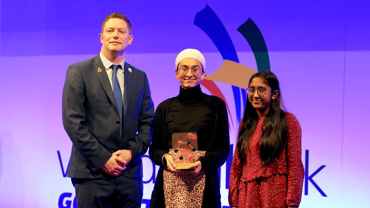 worldskillsuk's tweet photo. The Girls' Network @TheGirlsNet are another of our Diversity and Inclusion Heroes, winning the Network of the Year award  🏆 

Read more about this inspiring network and why they won:  https://t.co/Sg286bzGhX https://t.co/b0i4gF34xj