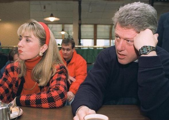 clintonmuseum's tweet photo. How Arkansans look while watching weather forecasts every. single. day. #pickaseason #allthelayers #wintermorning #springafternoon #experiencefayetteville #billandhillary #vintageclinton #1990s https://t.co/z8z8EPGTzY