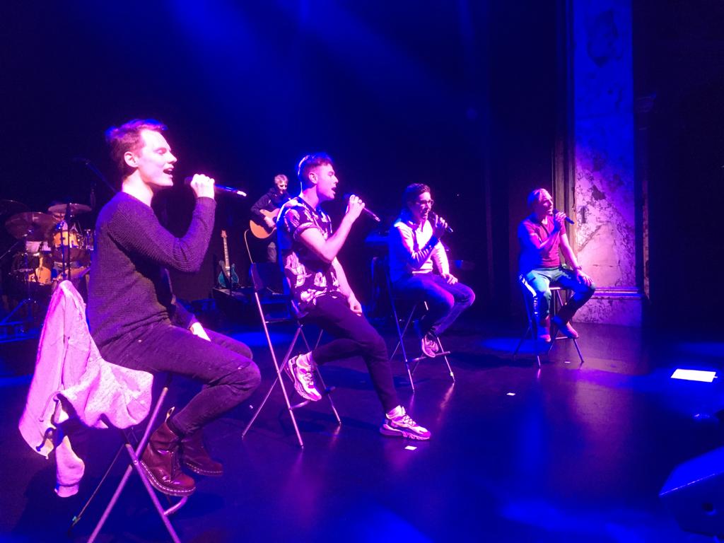 💙💙💙 Beautiful venue for tonight's show.....sound check is underway....we're nearly ready for you 💙💙💙
<a href="/HGtheatre/">Harrogate Theatre</a> 
<a href="/RoyalHallEvents/">Royal Hall Events</a> 
<a href="/HgtConventions/">Harrogate Convention Centre</a>