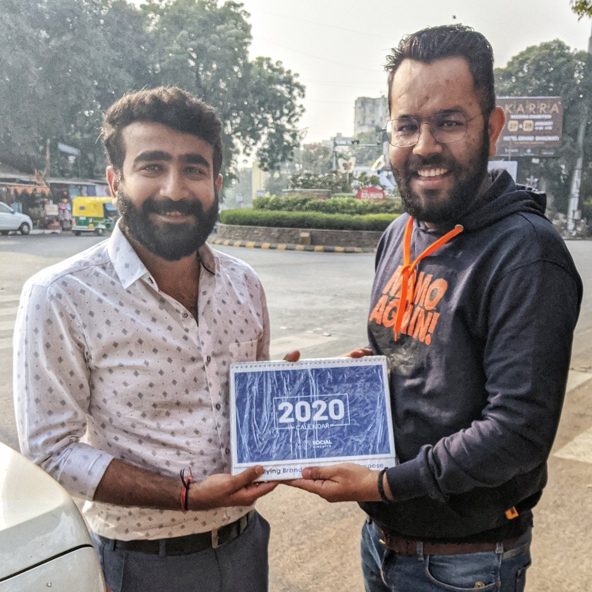 AmitHPanchal's tweet photo. One of the best gifts I have received in #NewYear: The #SocialMedia Calendar of all the holidays of the year. 😍

Thank You @sanket_anadani 🙏 https://t.co/yGs5uWLVsZ