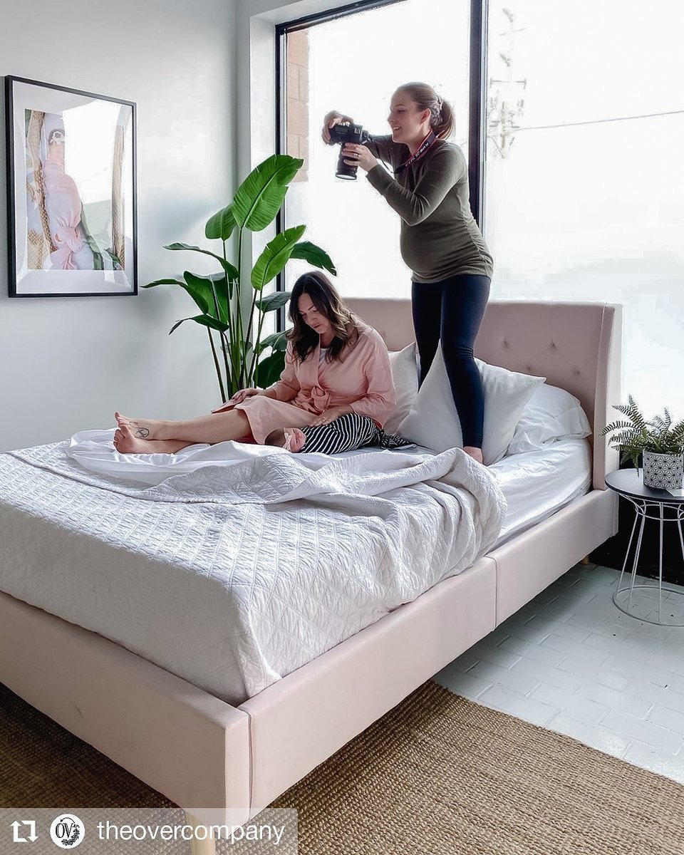 Havens are the perfect place to sleep, do photoshoots, Netflix, chill... How do you Haven? 🛏️
#canadianmade #naturalmattress