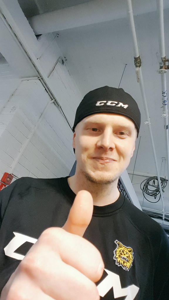 lapaus75's tweet photo. kiitti kaikille tsempistä ja @PMieho'lle tukiopetuksesta. iloisella ilmeellä! 😊 https://t.co/hEhNZxC6gW